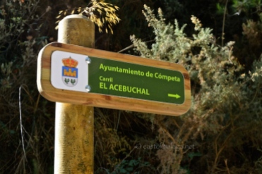 Signposts mark the route to El Acebuchal